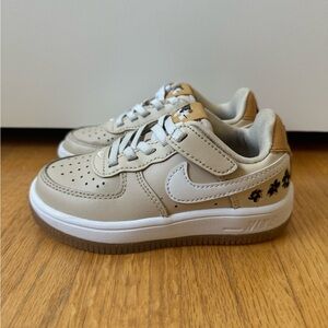 Nike Air Force 1 - Daisy. Like new condition